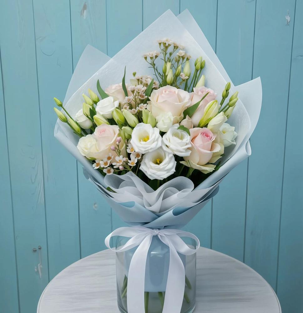 Букет цветов из: Розы и Лизиантусы в Видном