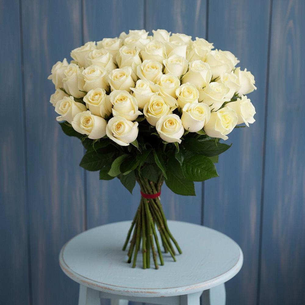 Букет 51 Белая роза Эдлесс Лав в Видном