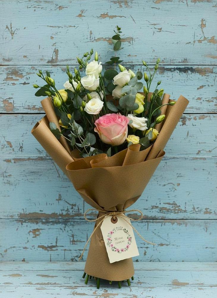 Букет цветов из: Розы и Лизиантусы в Видном