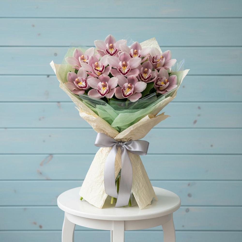 Букет цветов из: Орхидеи и Розы в Видном