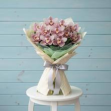 Букет цветов из:  Орхидеи и Розы в Видном