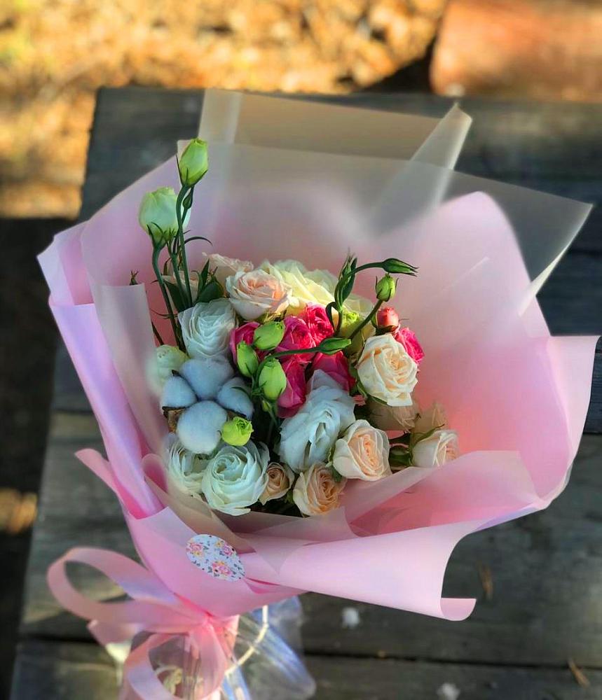 Букет цветов из: Розы и Лизиантусы в Видном