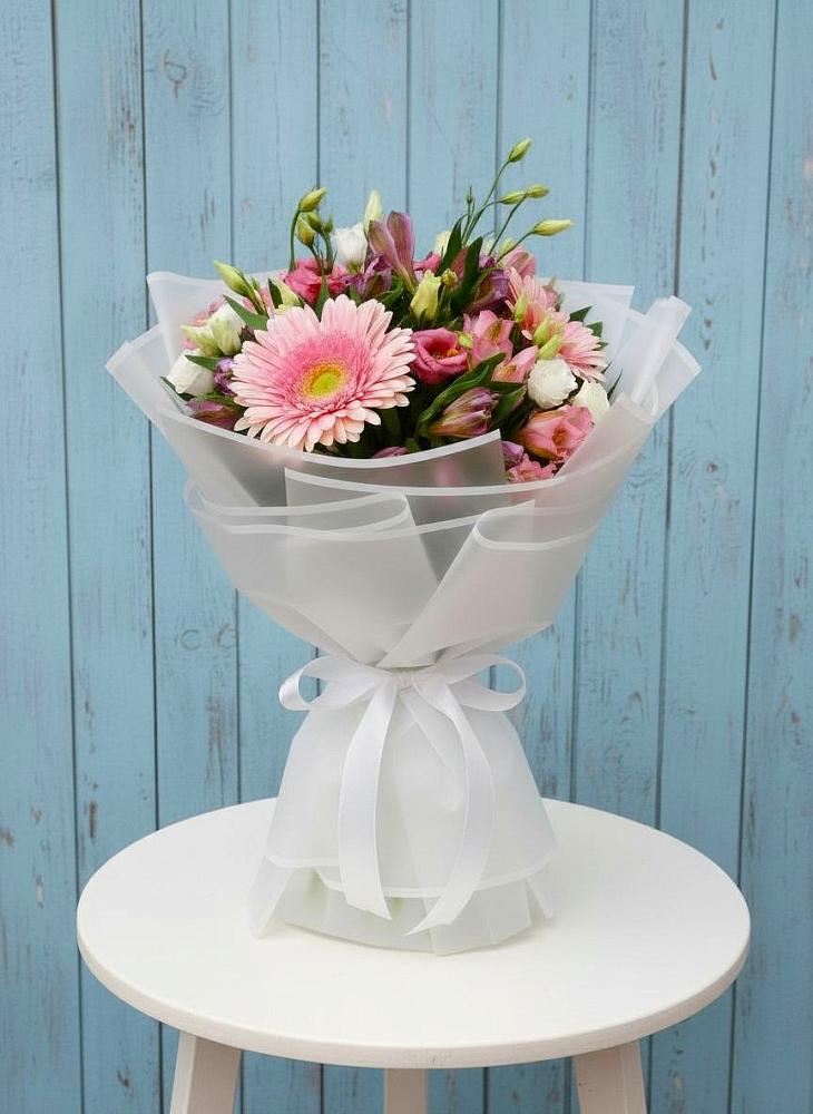 Букет цветов из: Герберы, Альстромерии и Лизиантусы в Видном