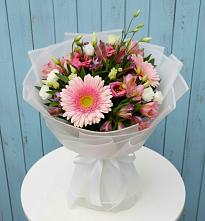 Букет цветов из:  Герберы, Альстромерии и Лизиантусы в Видном