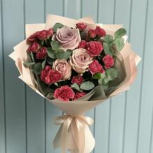 Букет цветов из:  Гвоздики и Розы в Видном