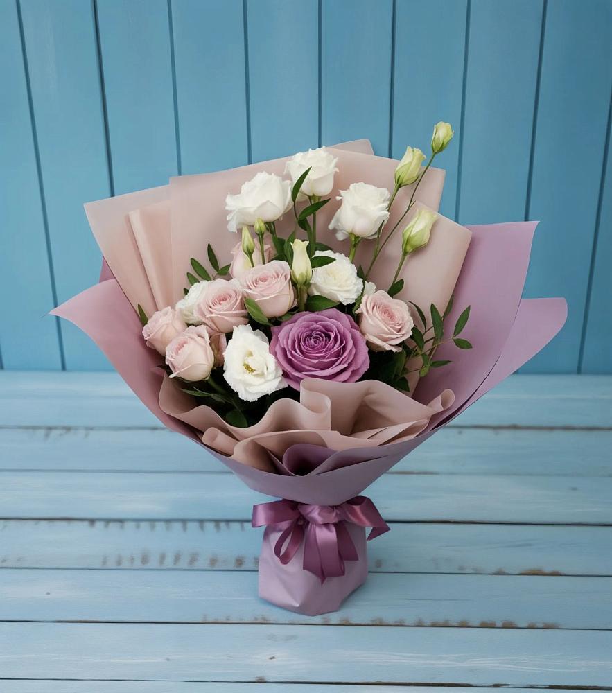 Букет цветов из: Розы и Лизиантусы в Видном